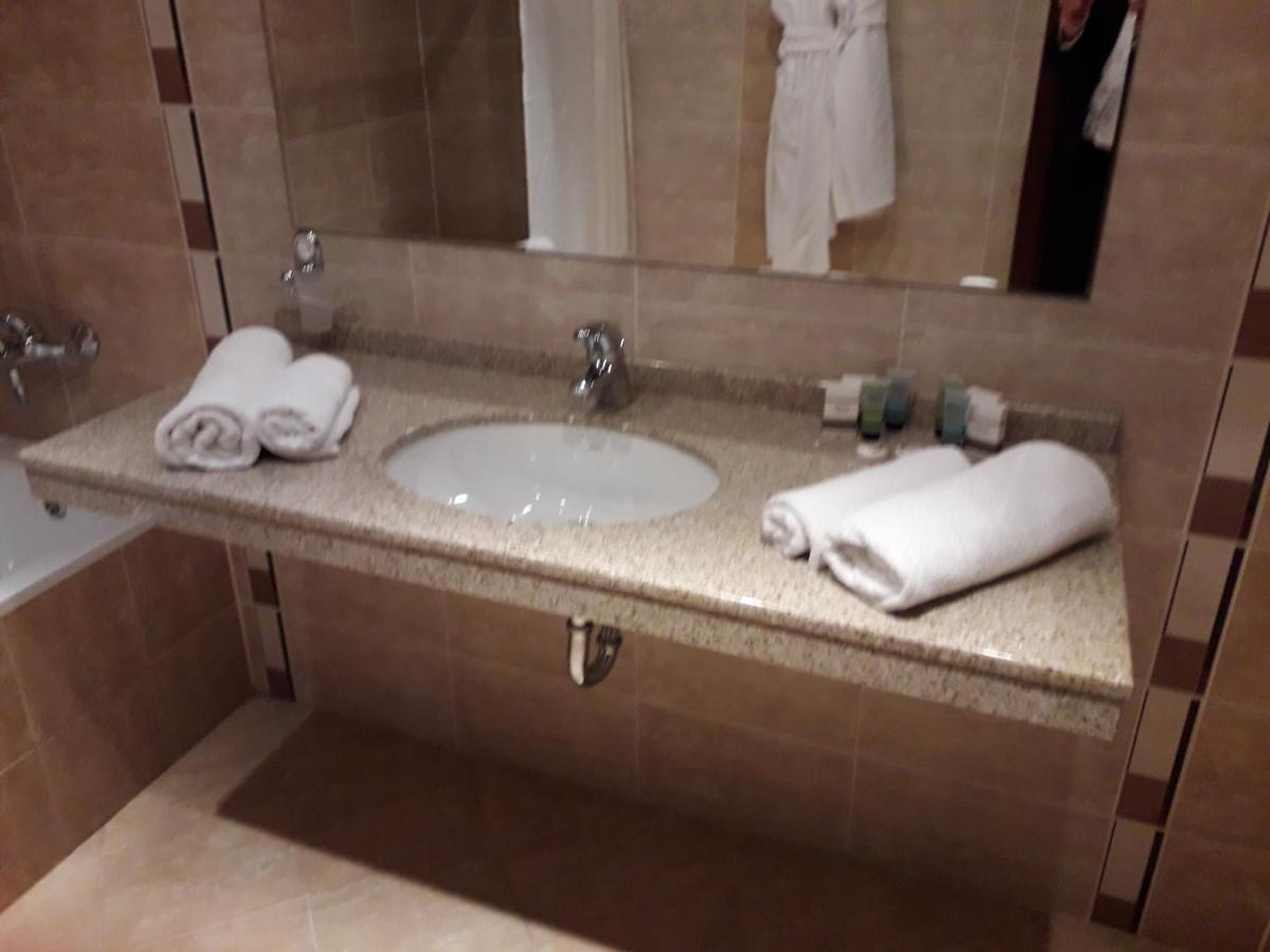 Terra Complex Spa Apartment 1 Bedroom Suite ราซล็อก ภายนอก รูปภาพ